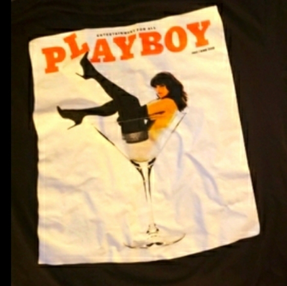Playboy collectors? This tshirt is perfect to add to any fan. Great condition - Picture 2 of 2